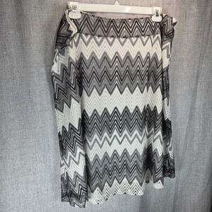 Zac Rachel Woman's Sz 2X White Gray Crochet Look Chevron Skirt Boho Casual